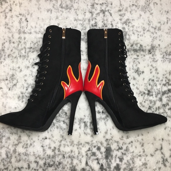 Boots - Picture 6 of 7